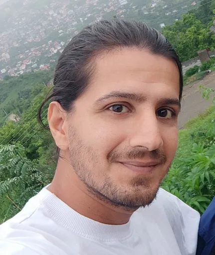 نوید کوچکی حسن کیاده